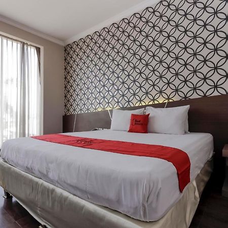 Reddoorz Plus Near Grage City Mall Чиребон Экстерьер фото
