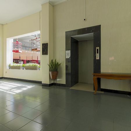 Reddoorz Plus Near Grage City Mall Чиребон Экстерьер фото