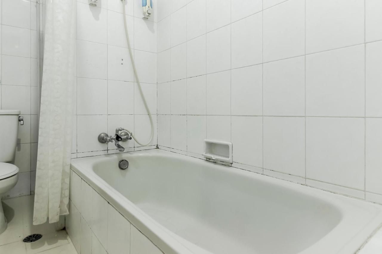 Reddoorz Plus Near Grage City Mall Чиребон Экстерьер фото