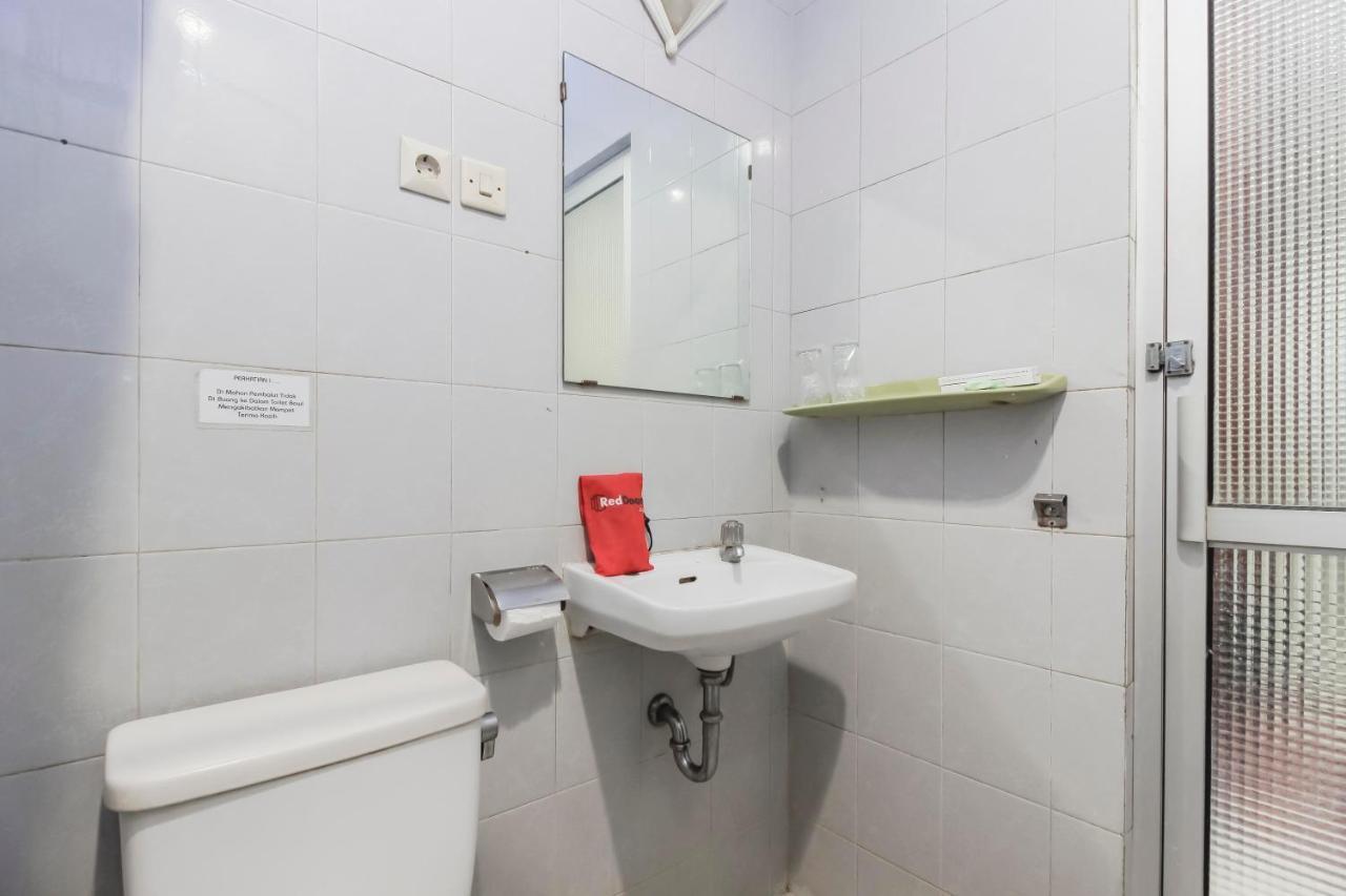 Reddoorz Plus Near Grage City Mall Чиребон Экстерьер фото