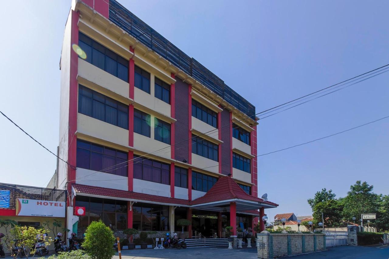 Reddoorz Plus Near Grage City Mall Чиребон Экстерьер фото
