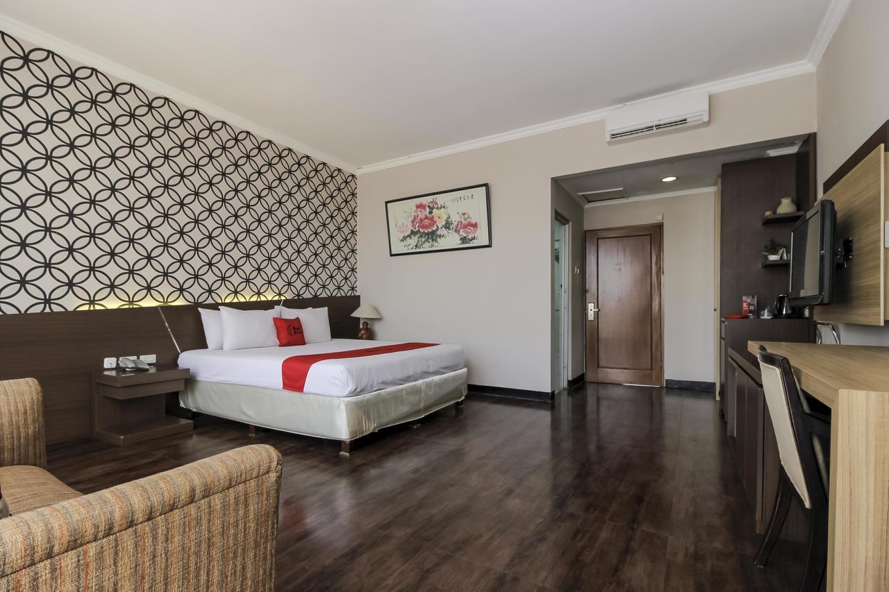Reddoorz Plus Near Grage City Mall Чиребон Экстерьер фото